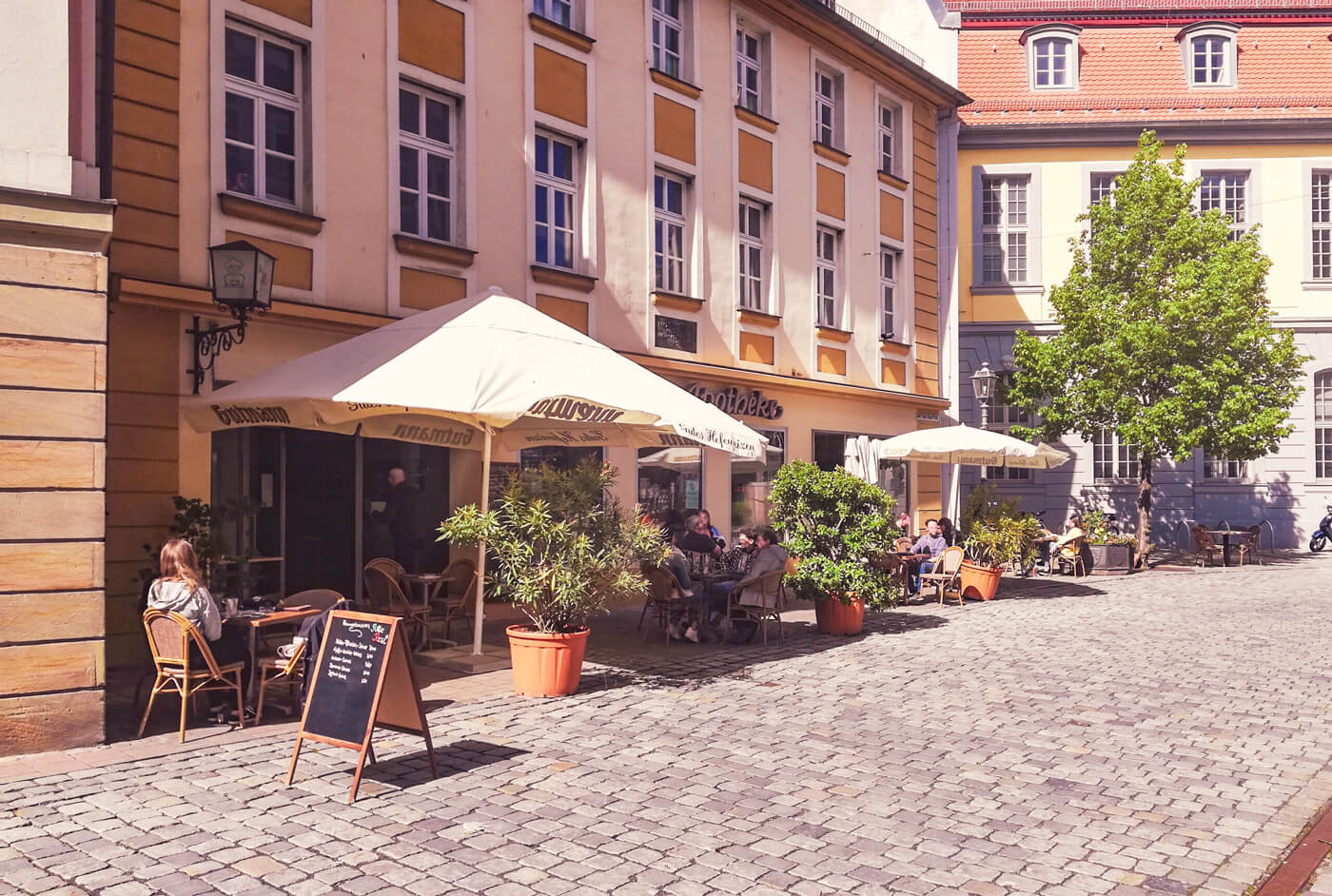 Alte Residenzapotheke - Café, Bar und Restaurant in Ansbach